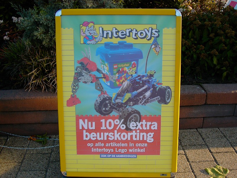 intertoysposter.jpg