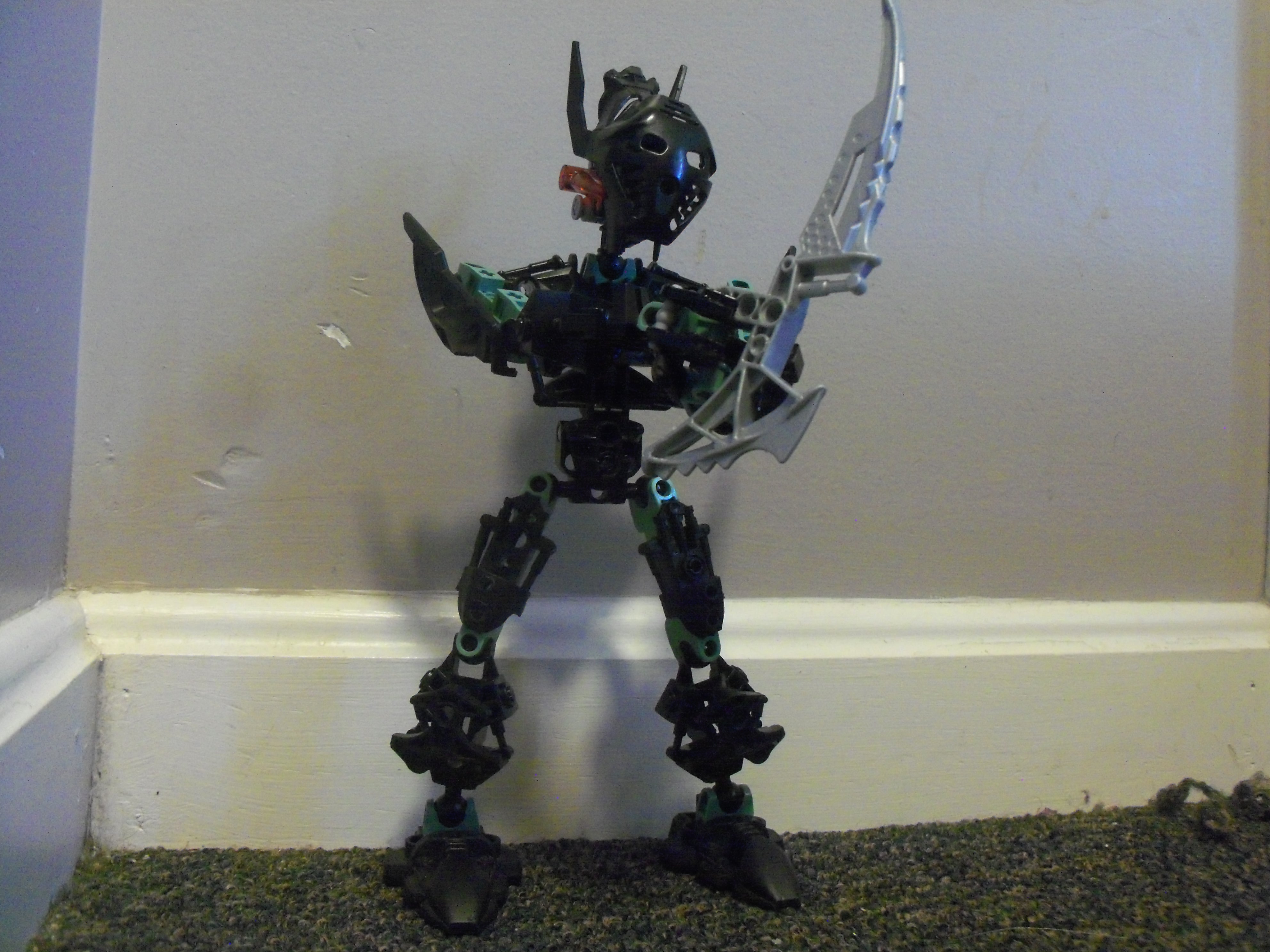 4duelistassassinpose.jpg