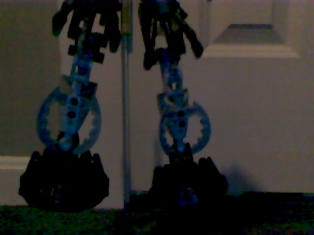 4makutateskorlegs.jpg