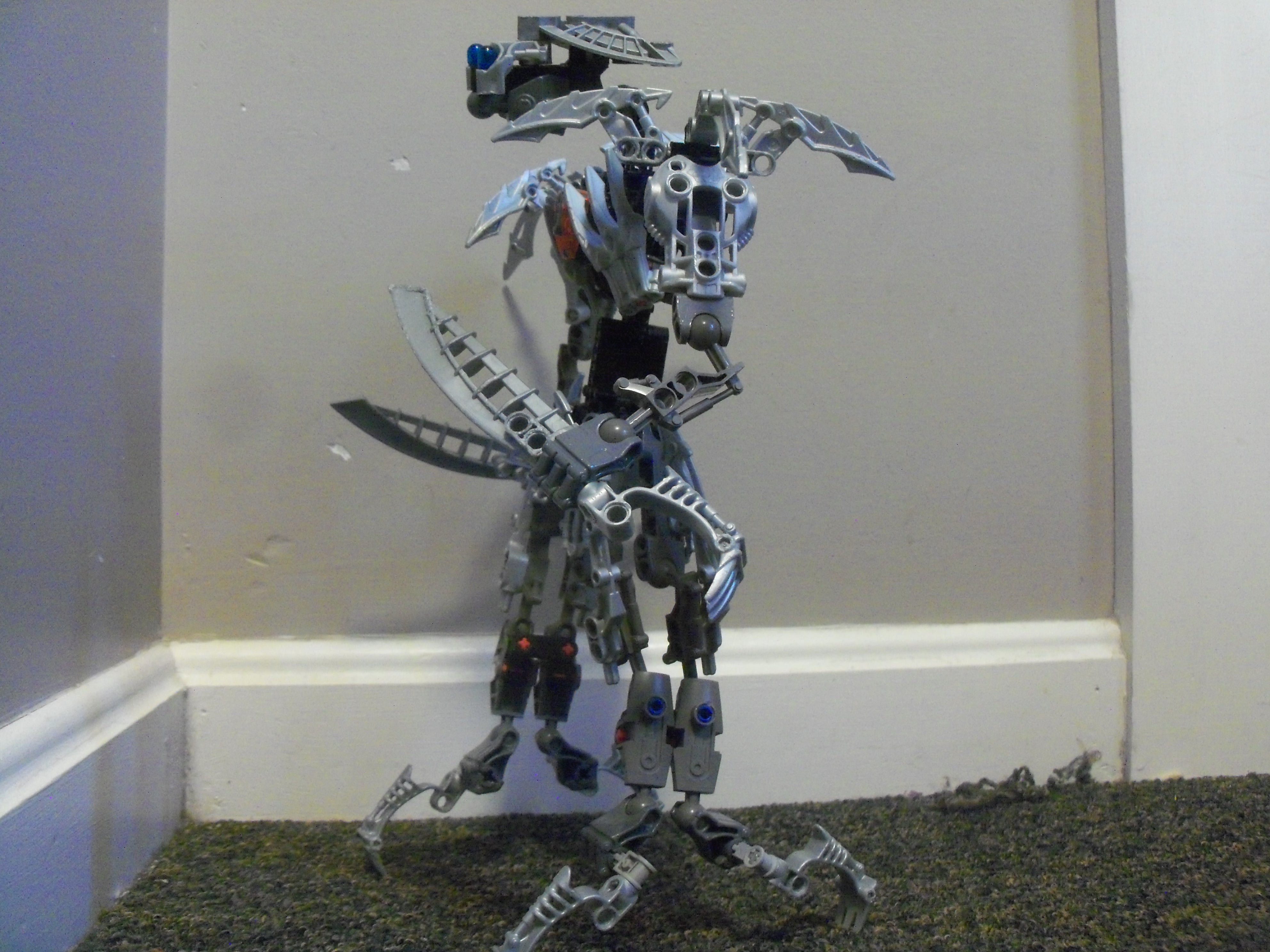 2robotassassinside.jpg