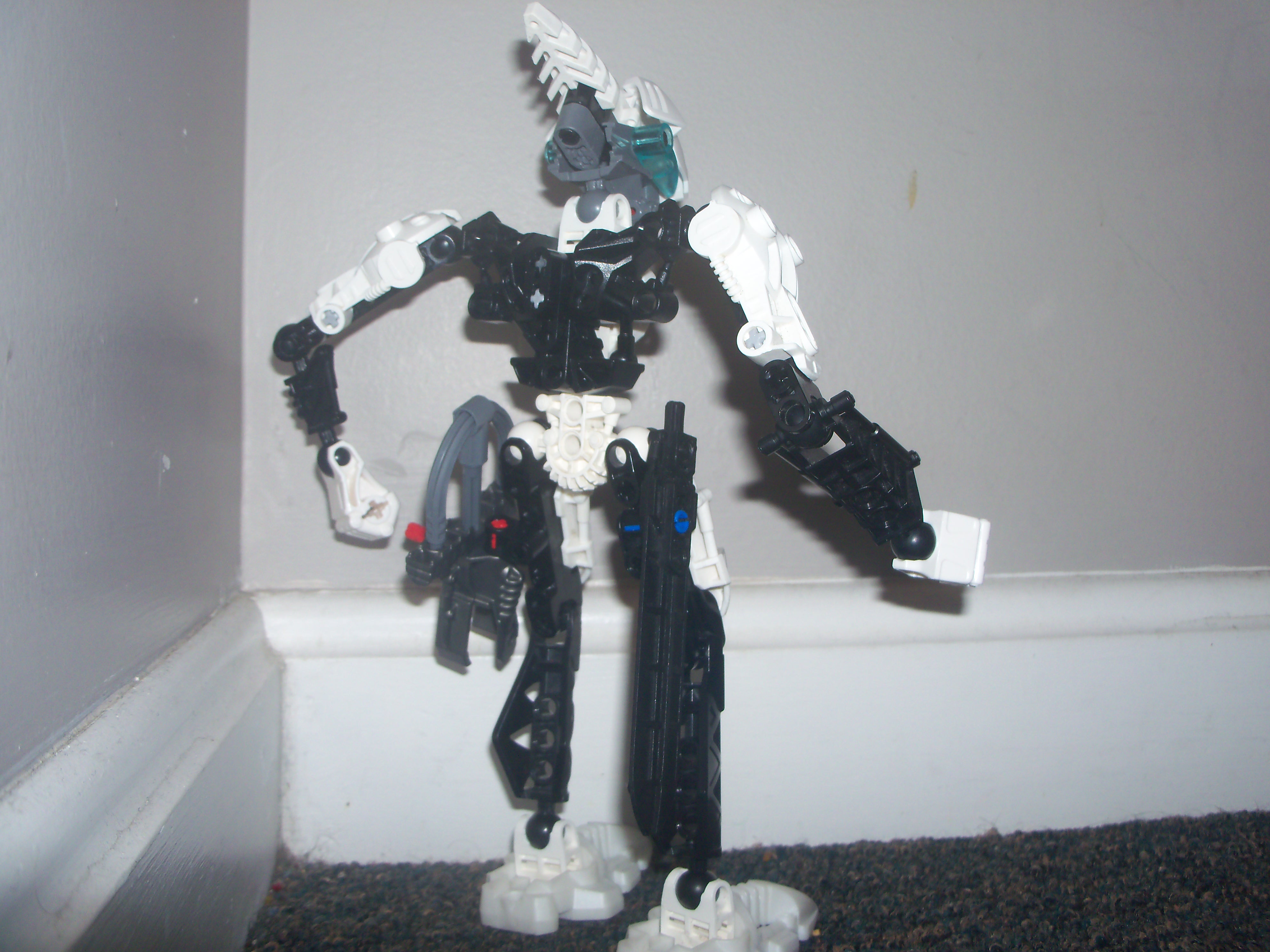 6darkhunterboramfiweaponsstowed.jpg