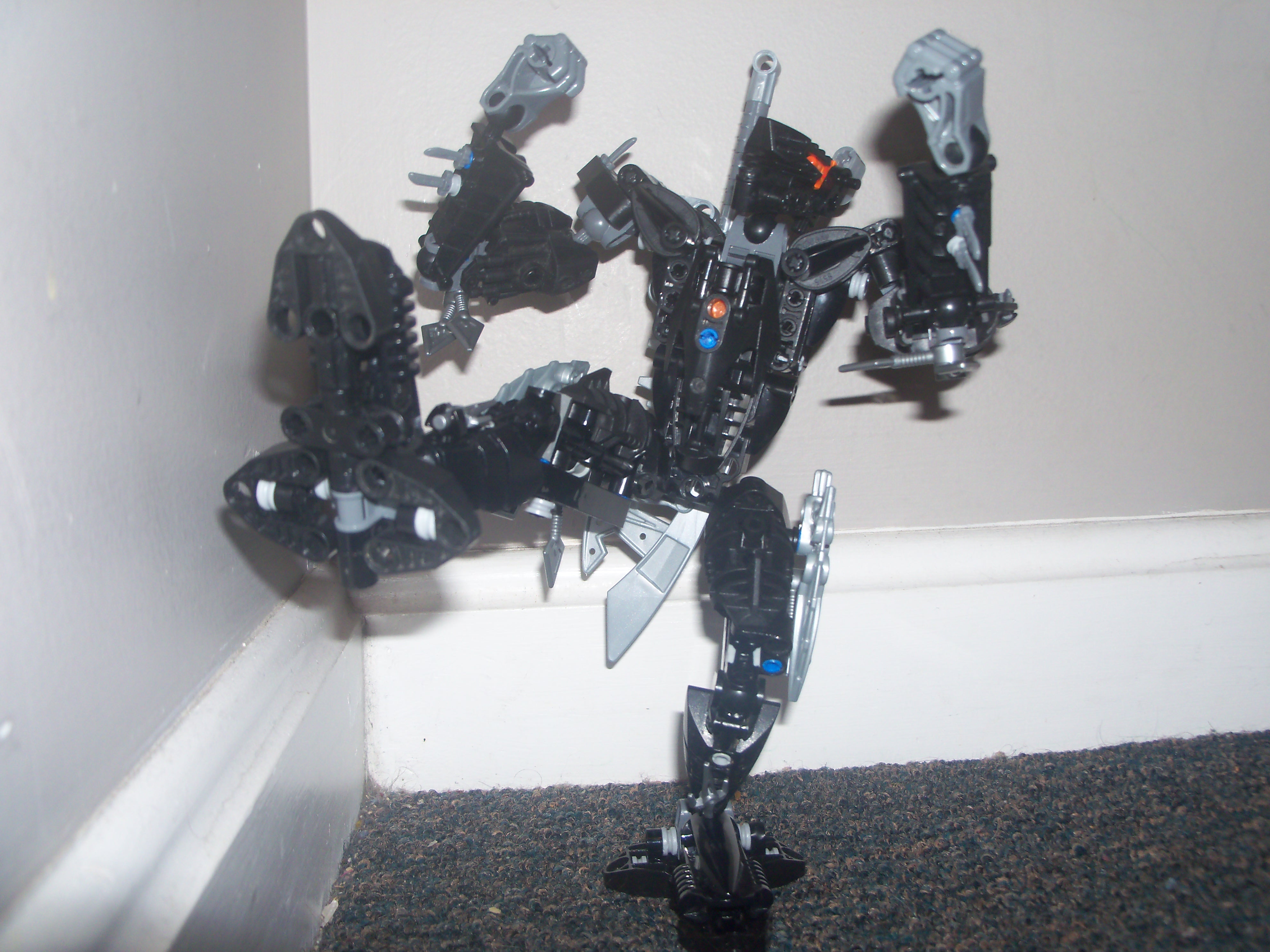 adarkhunterjutsuunarmedpose.jpg