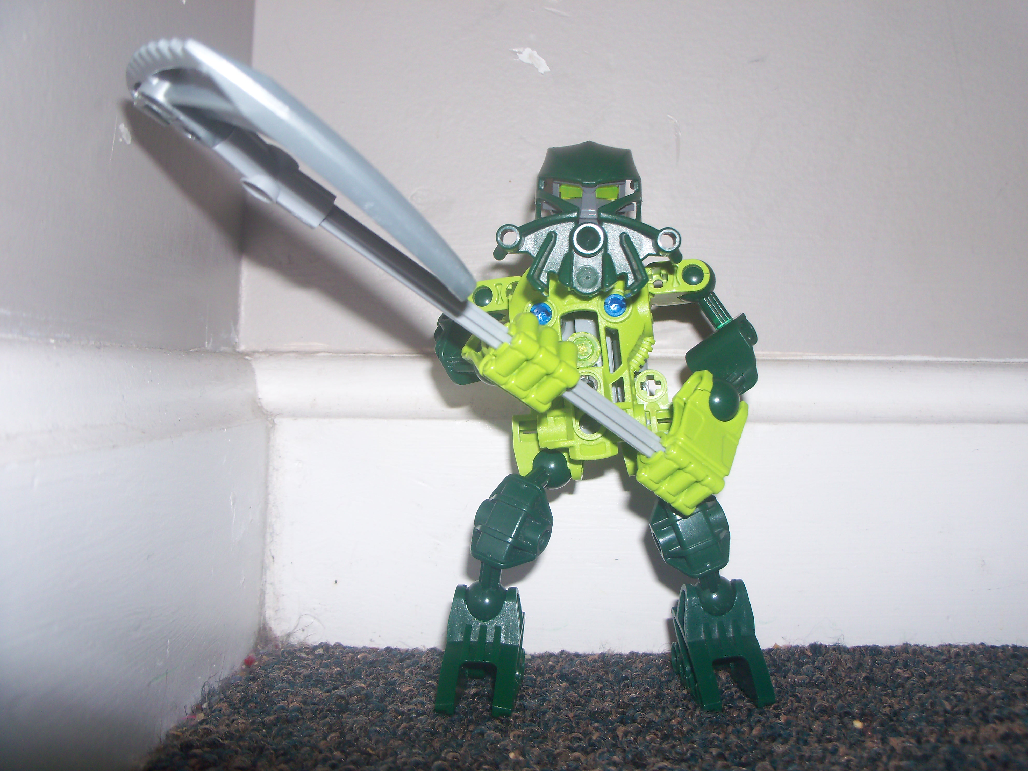 4matoranstuhilootedaxepose.jpg