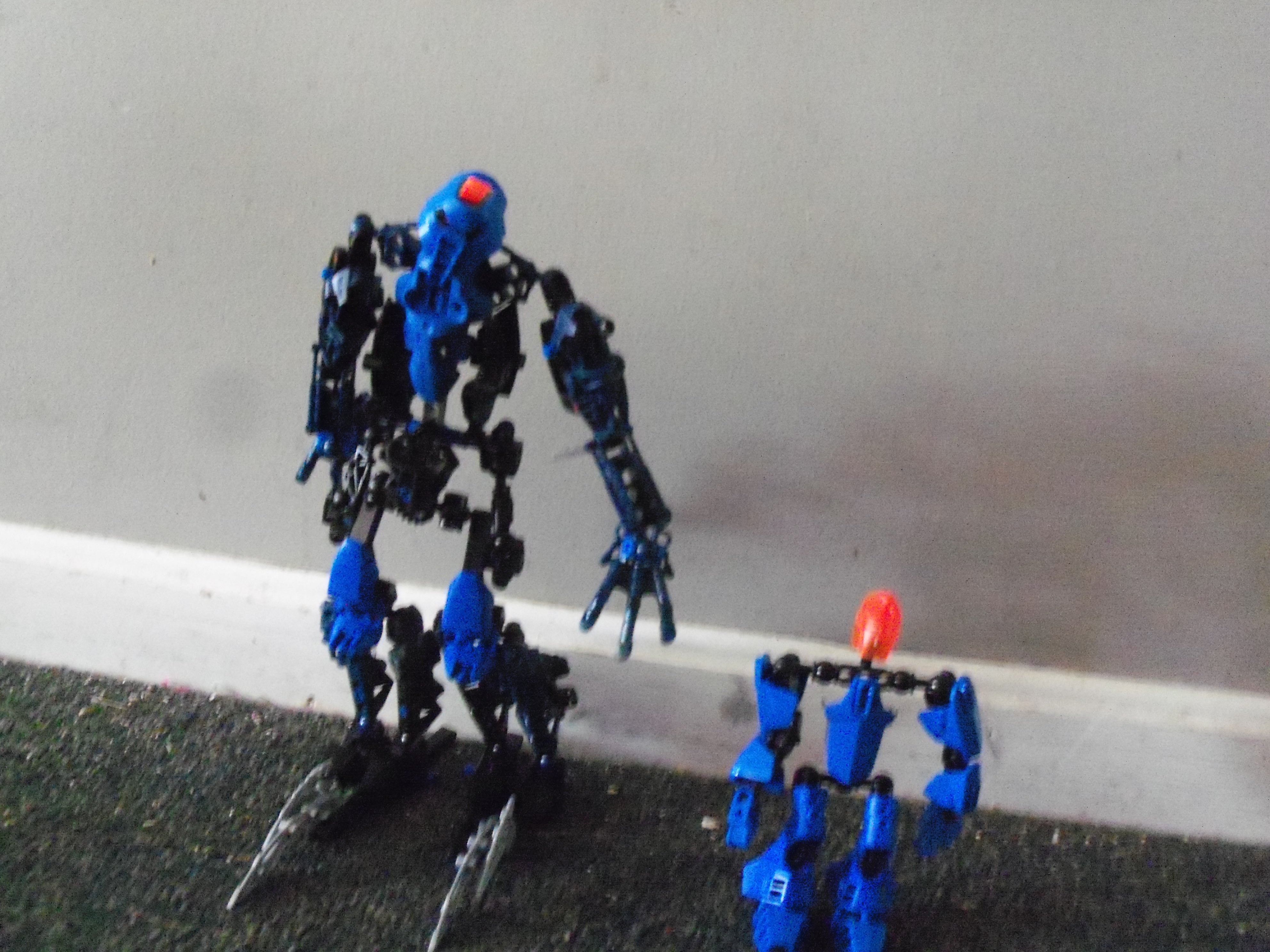 3miniaturebigrockhurlerandbig.jpg