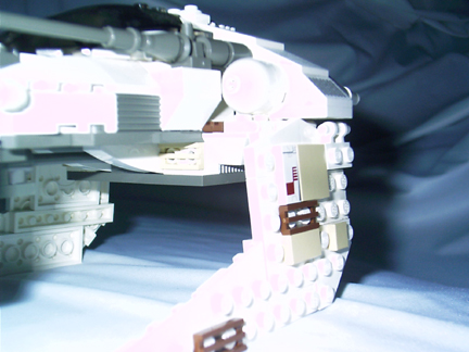 sharp_spiral_under_cockpit_detail_2.jpg