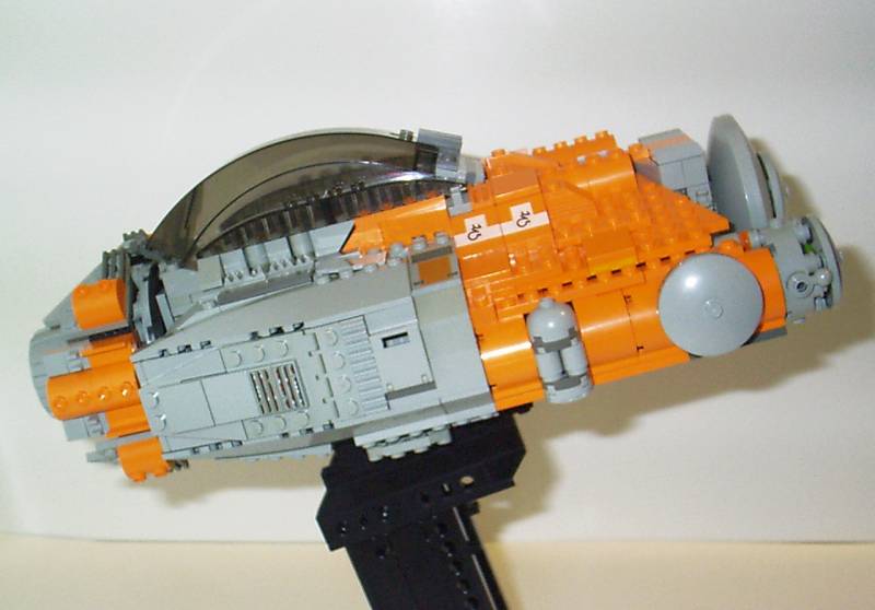 ucs_mwing_starboard.jpg