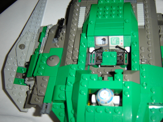 09-cockpit-2.jpg