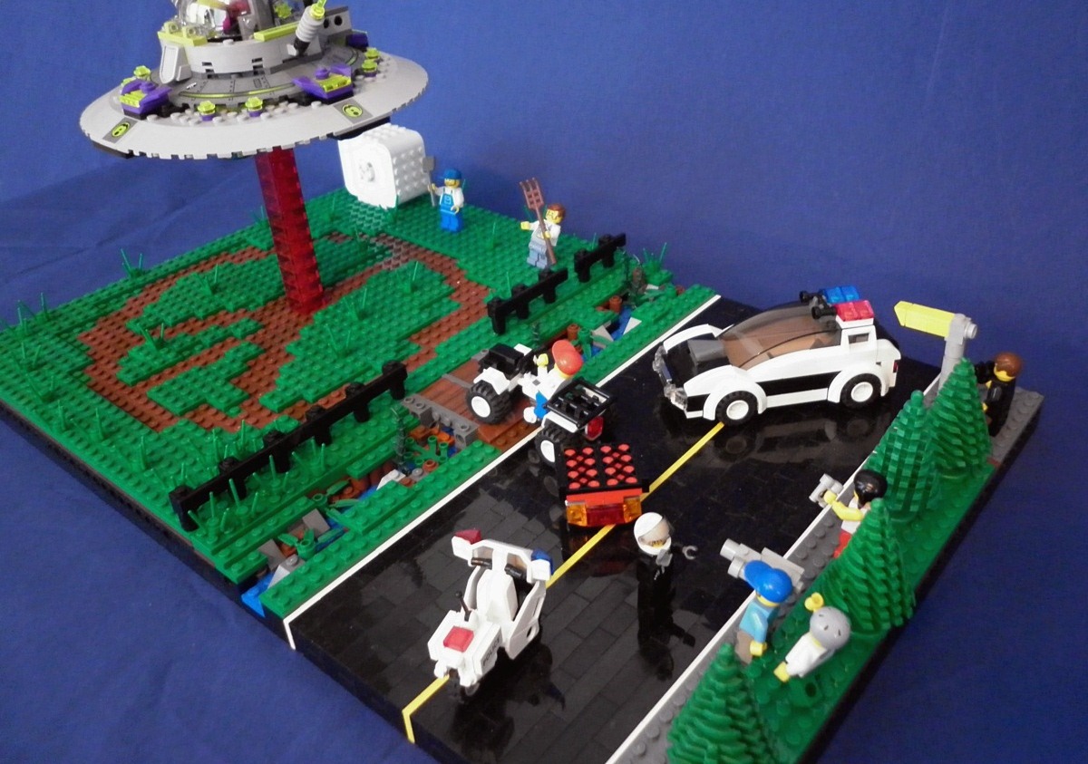 firstcontact_05.jpg