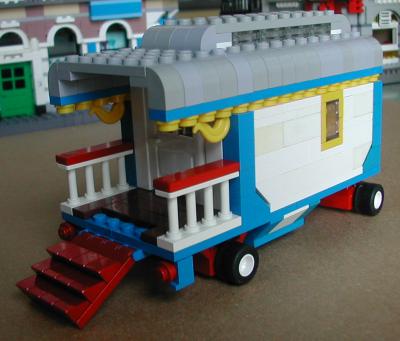 circus_caravan9.jpg