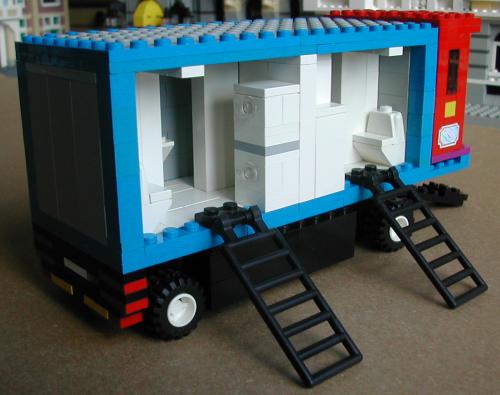 crew_toilet4.jpg