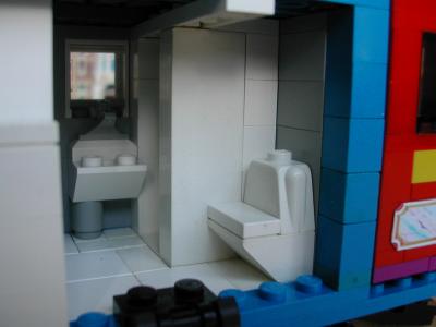 crew_toilet5.jpg