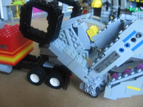 robosaurus8.jpg