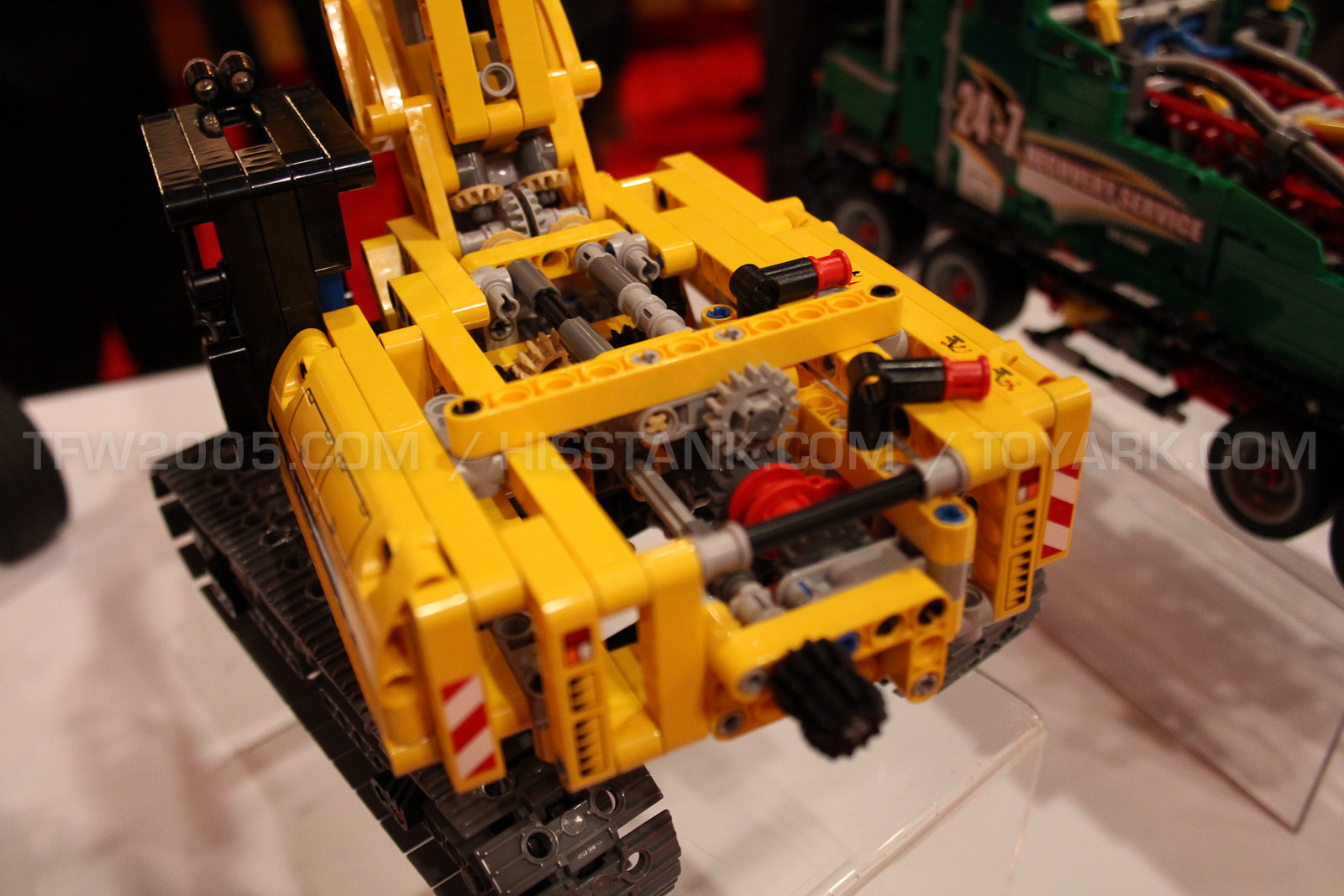 toyfairlego-224_1360506273.jpg