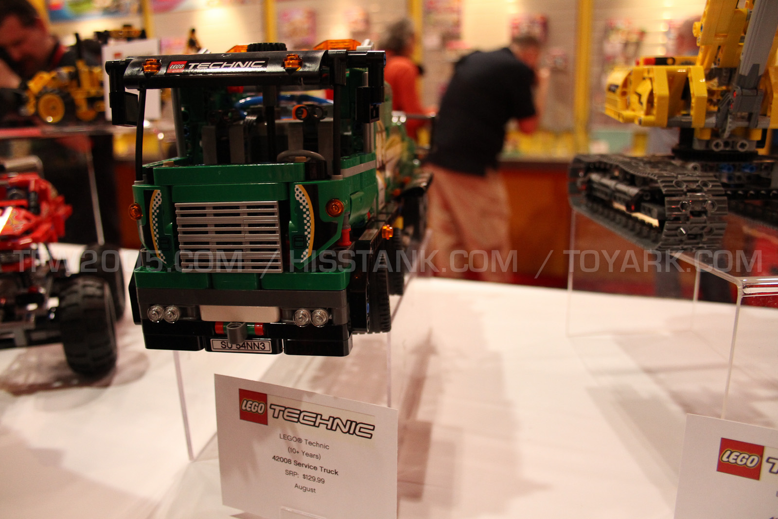 toyfairlego-225_1360506273.jpg