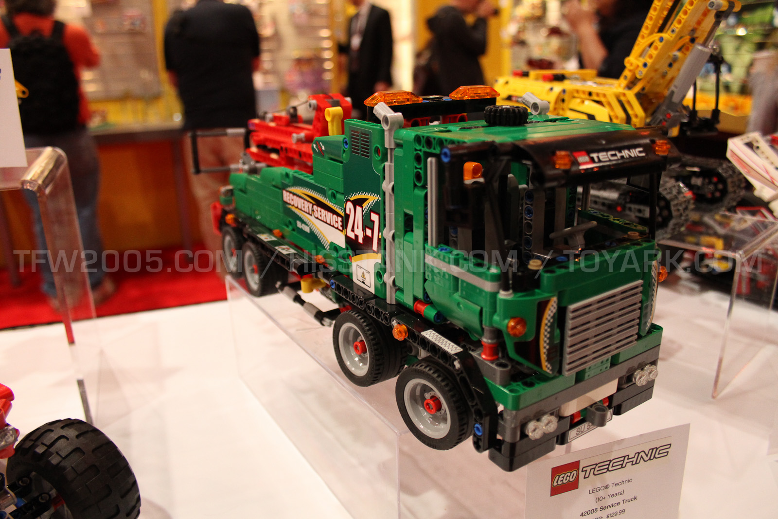 toyfairlego-226_1360506273.jpg