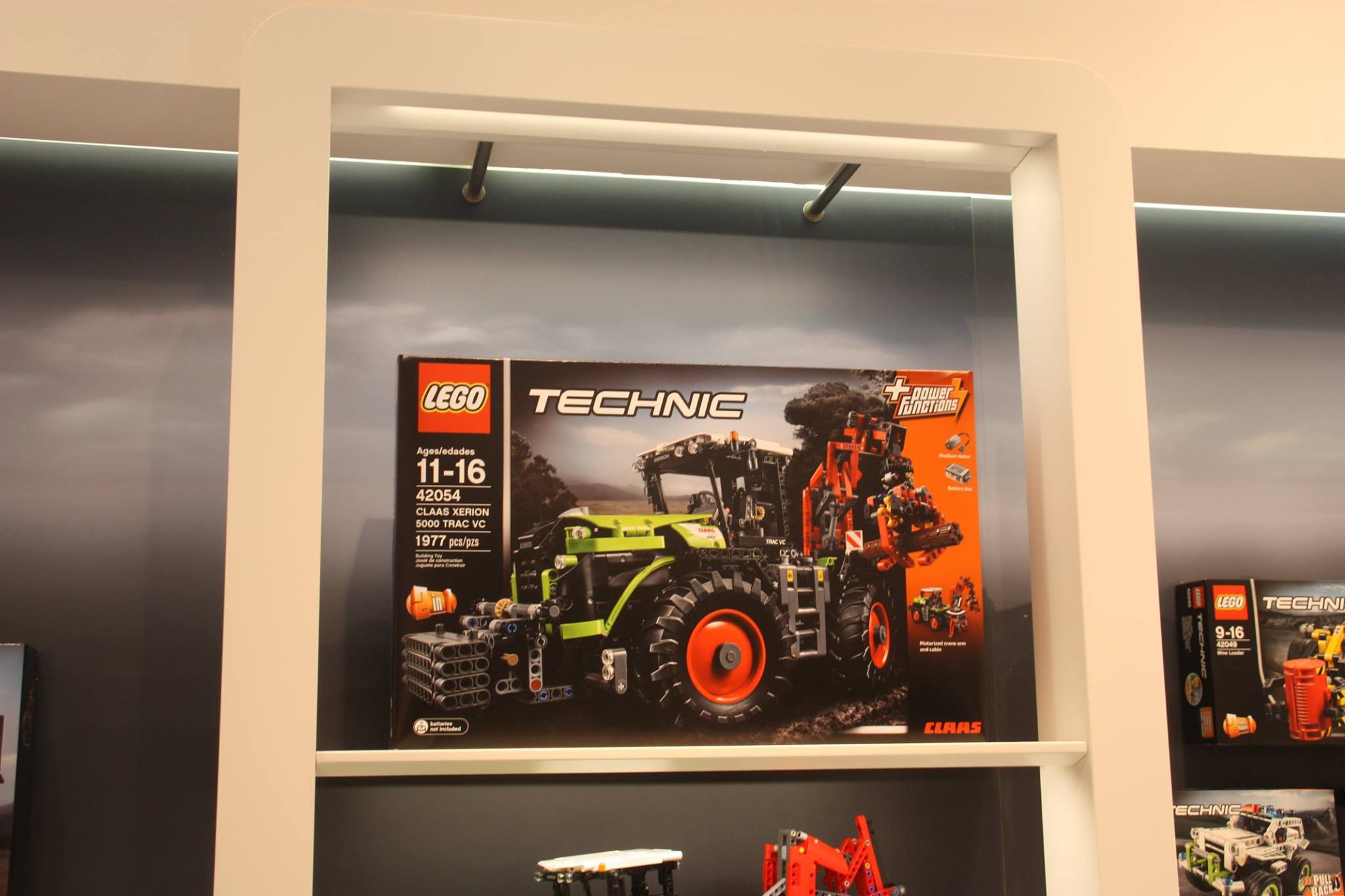 lego-42054-claas_trac-img01.jpg