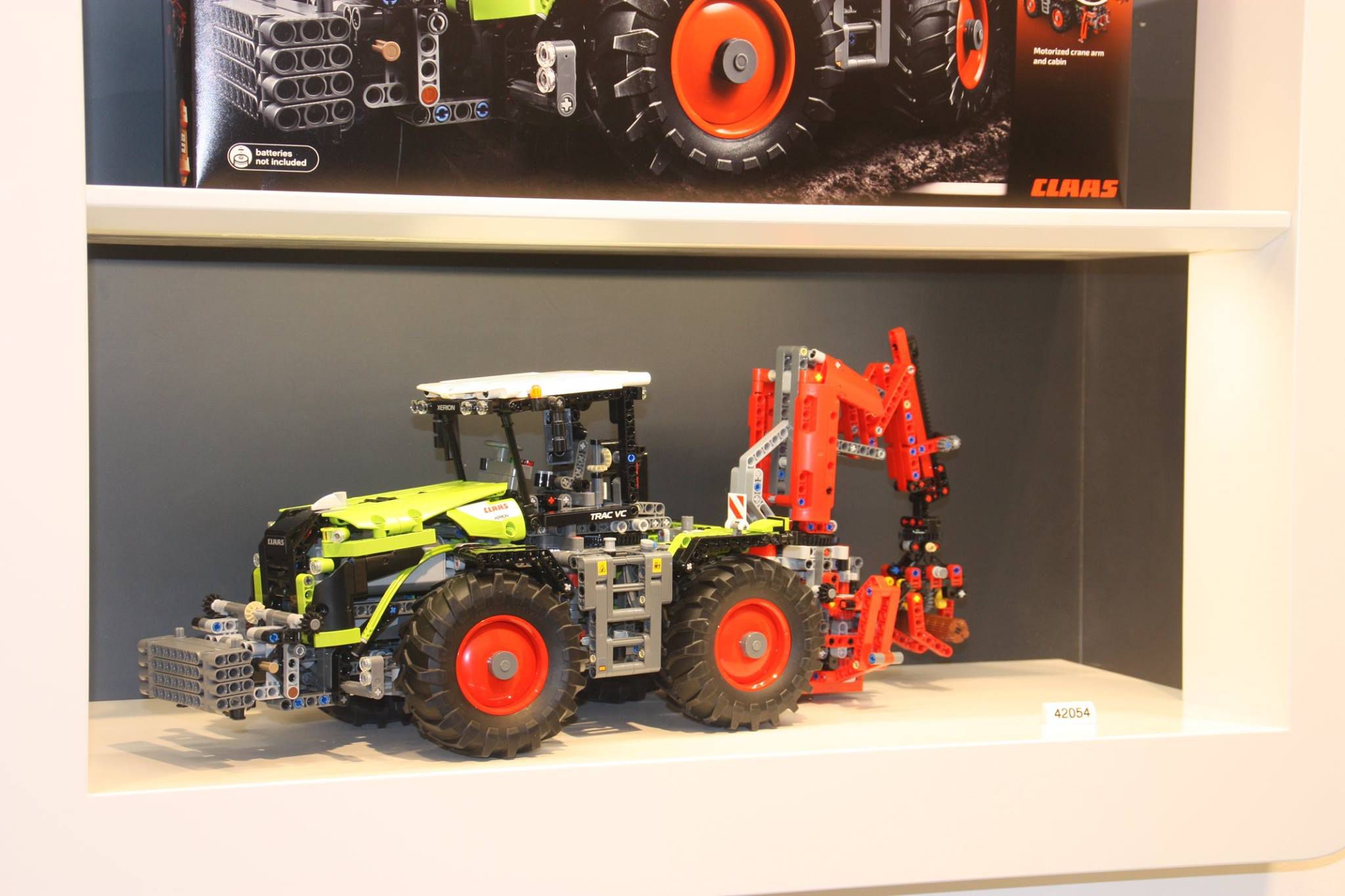 lego-42054-claas_trac-img06.jpg