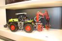 lego-42054-claas_trac-img02.jpg