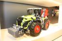 lego-42054-claas_trac-img03.jpg