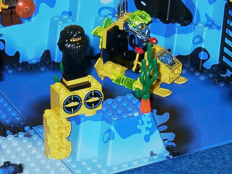 1592_underwater_05.jpg