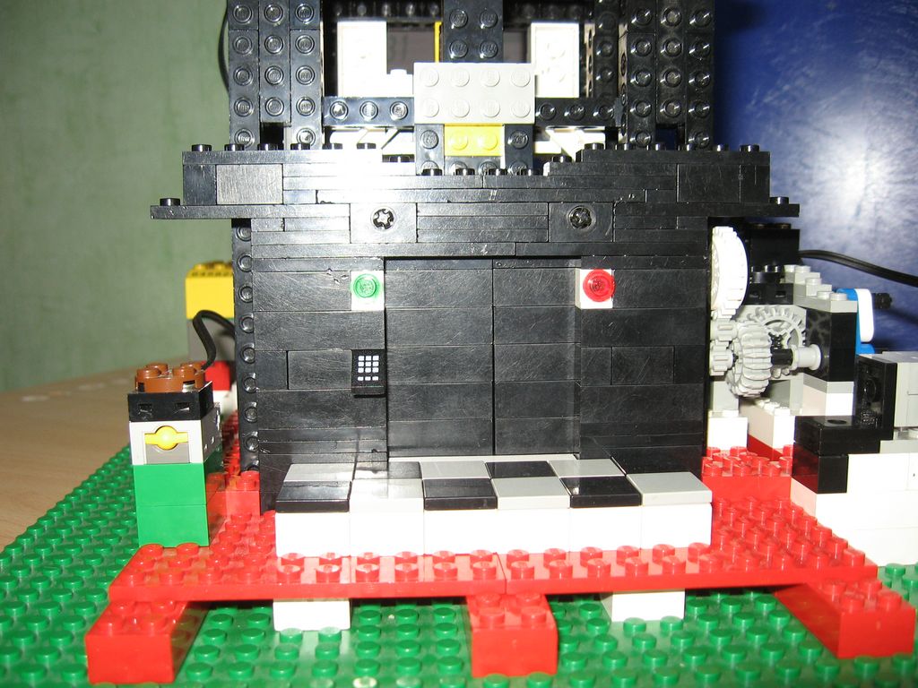 elevator_02.jpg