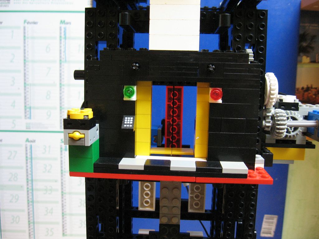 elevator_06.jpg