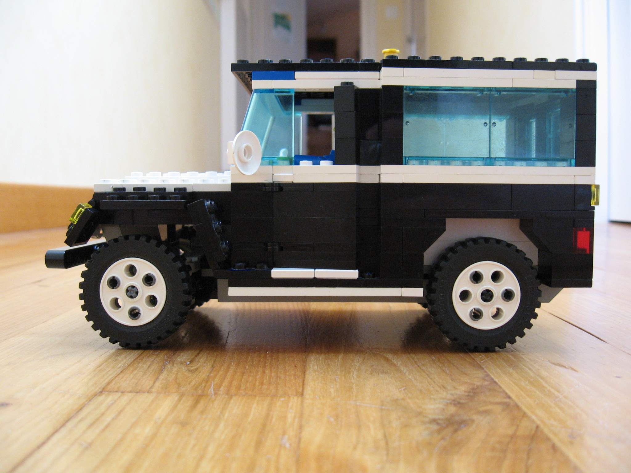 bj4042_003.jpg