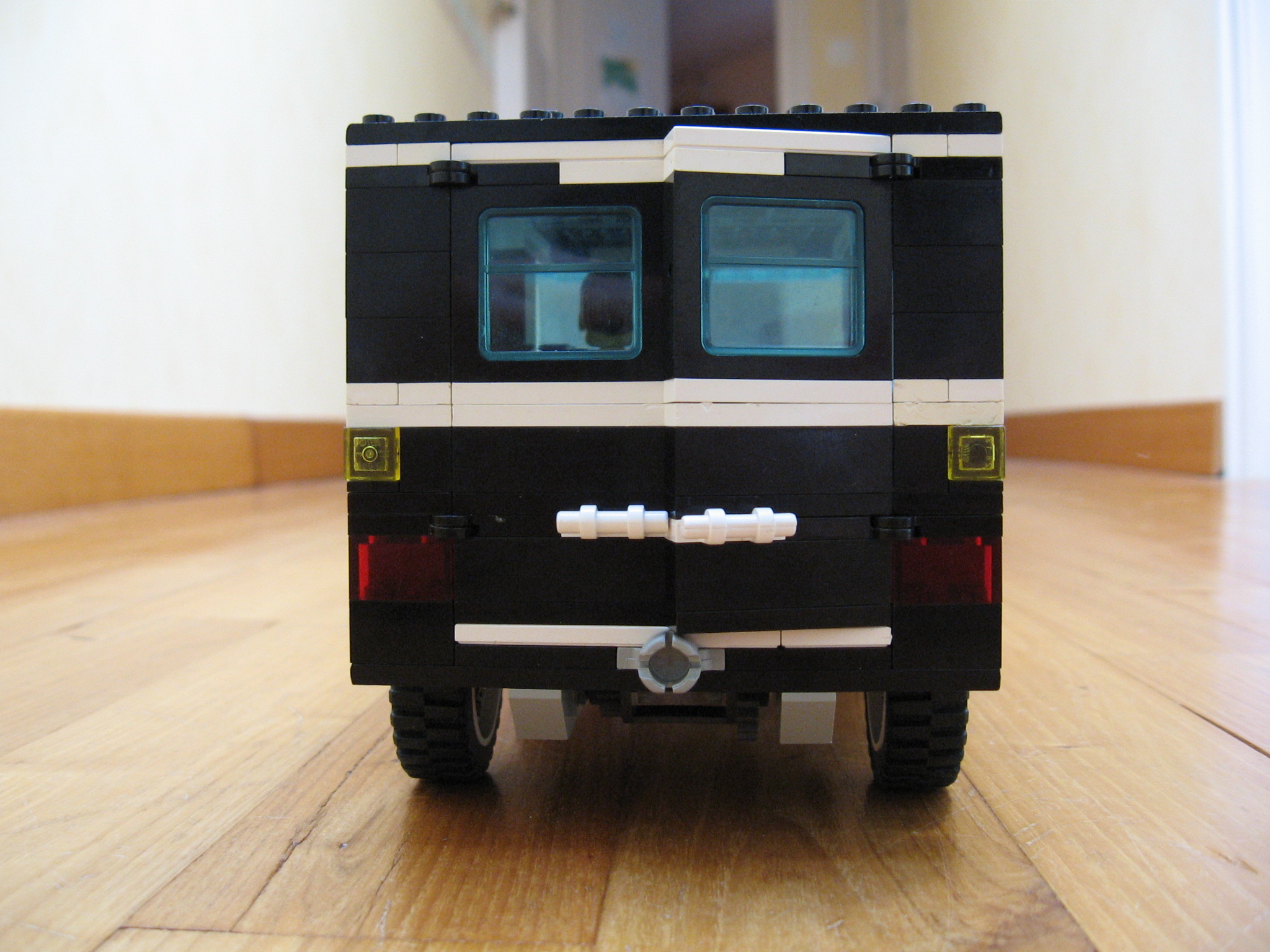 bj4042_004.jpg