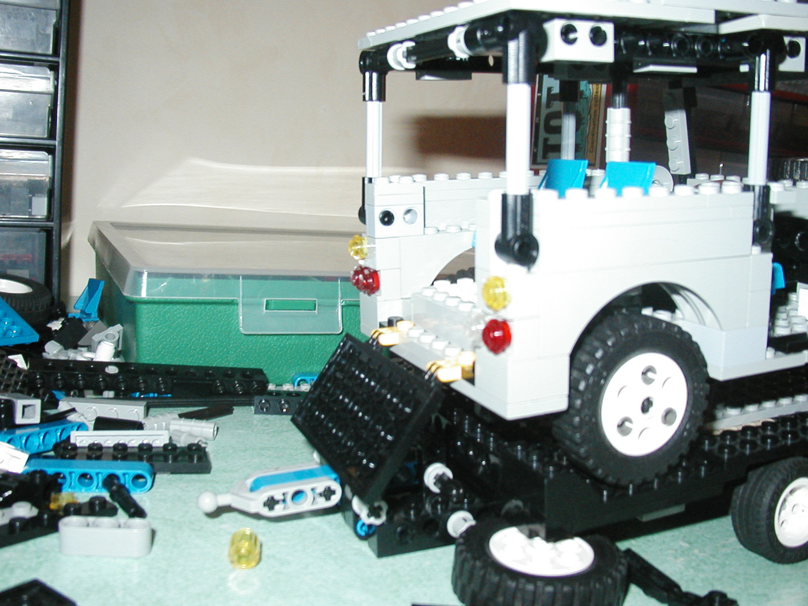 land_rover_defender_08.jpg