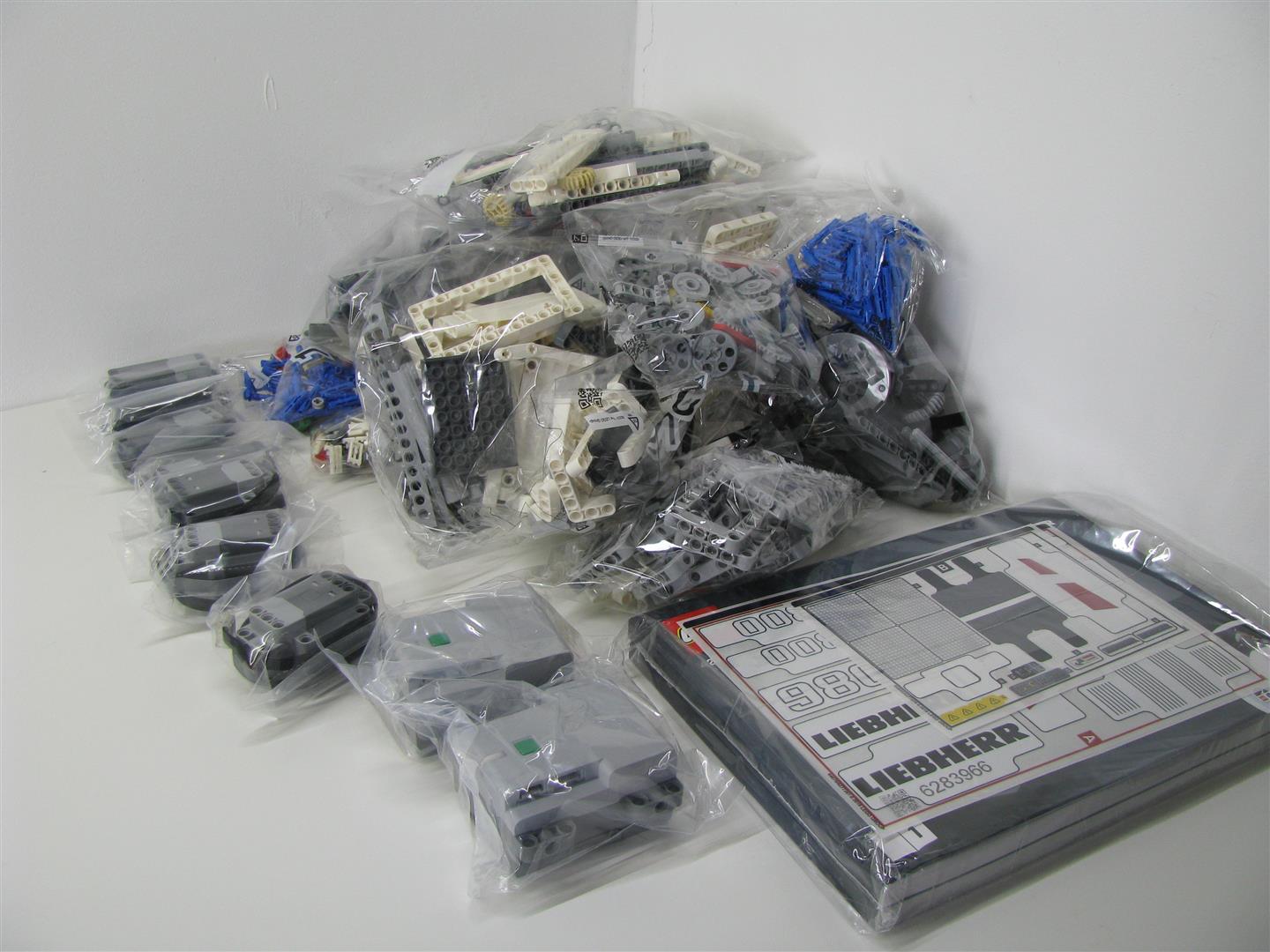 42100-parts2.jpg