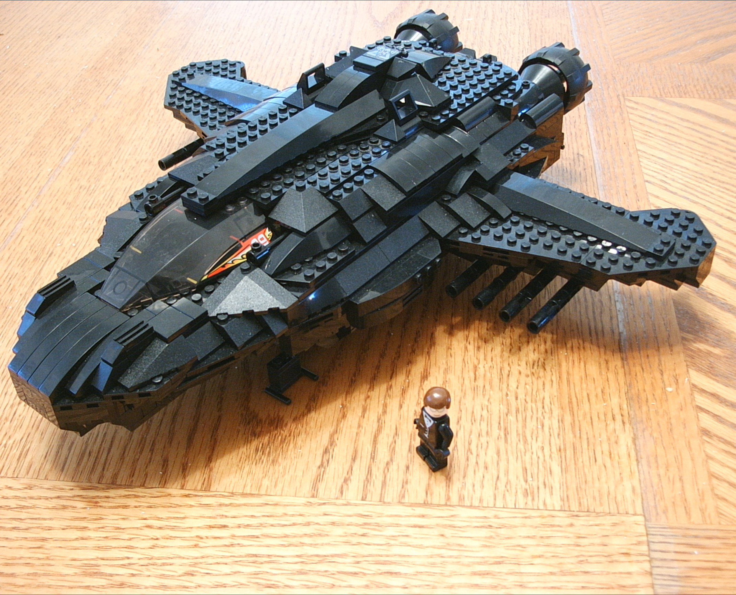 class_x7_shadow_freighter_002.jpg