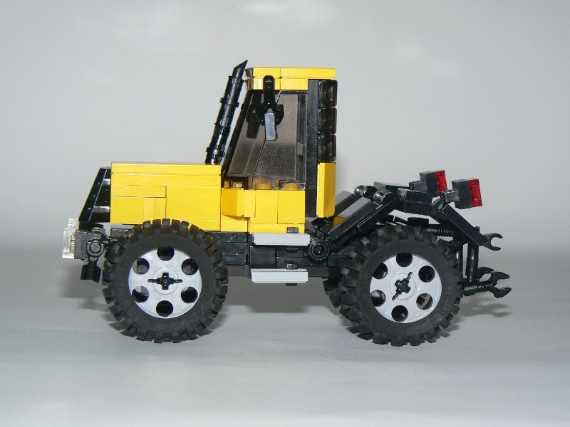 jcbfastrac.002.jpg