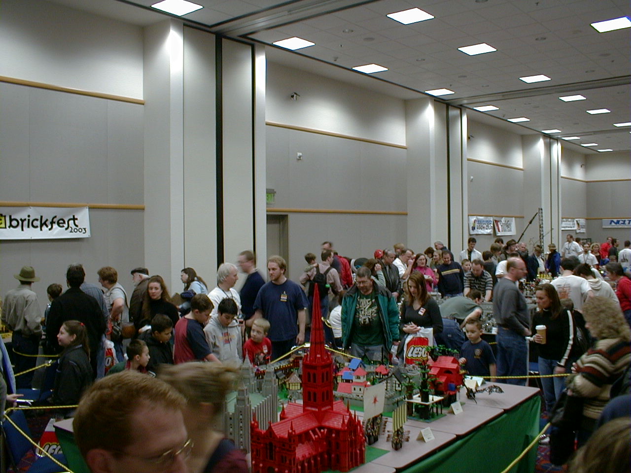 122_crowds.jpg