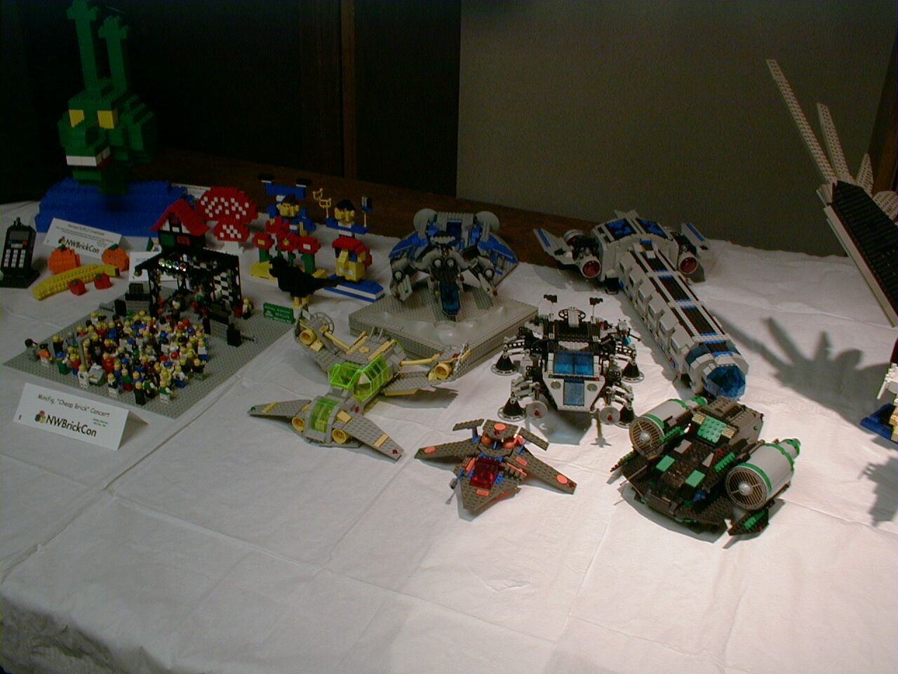 mecha_table07.jpg