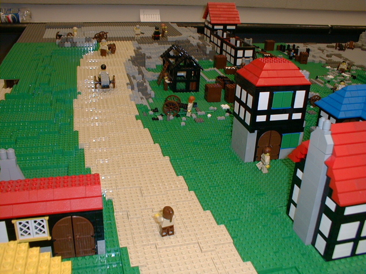 24_castle_layout.jpg