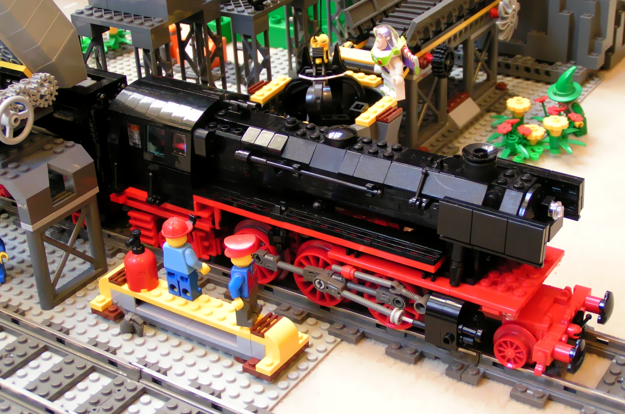 loco_and_bunker_3.jpg