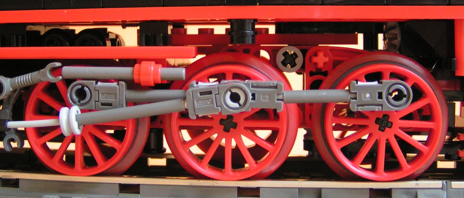 running_gear_driving_wheels_1.jpg