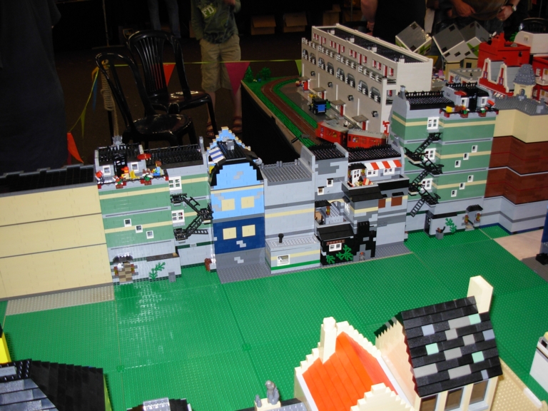 lego_clubmeeting_2008_zundert_layouthouses23.jpg