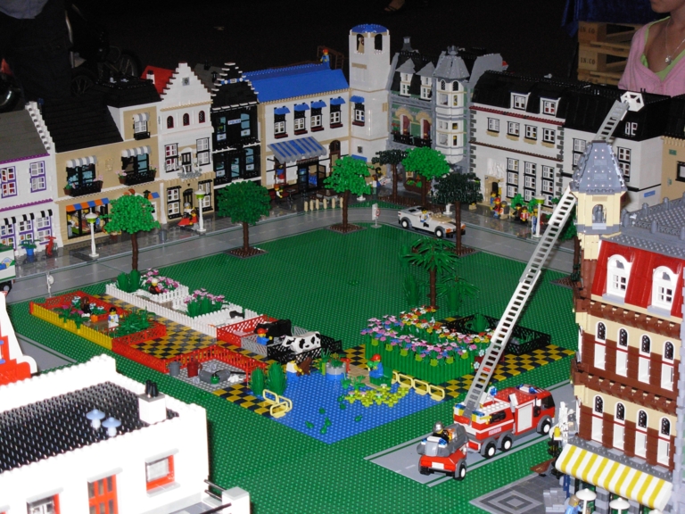 lego_clubmeeting_2008_zundert_layouthouses30.jpg