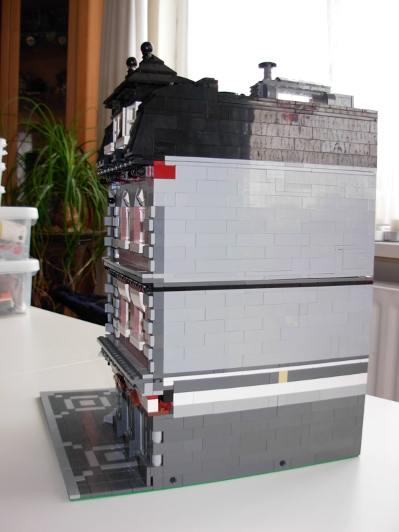 lego_modular_corner_bank_moc_10.jpg