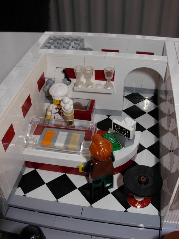 lego_modular_ice_lounge_moc_09.jpg