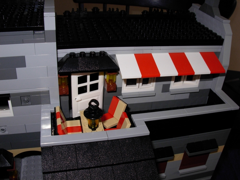 lego_modular_pizzeria_moc_26.jpg