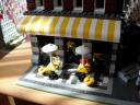 lego_10182_cafe_corner10.jpg