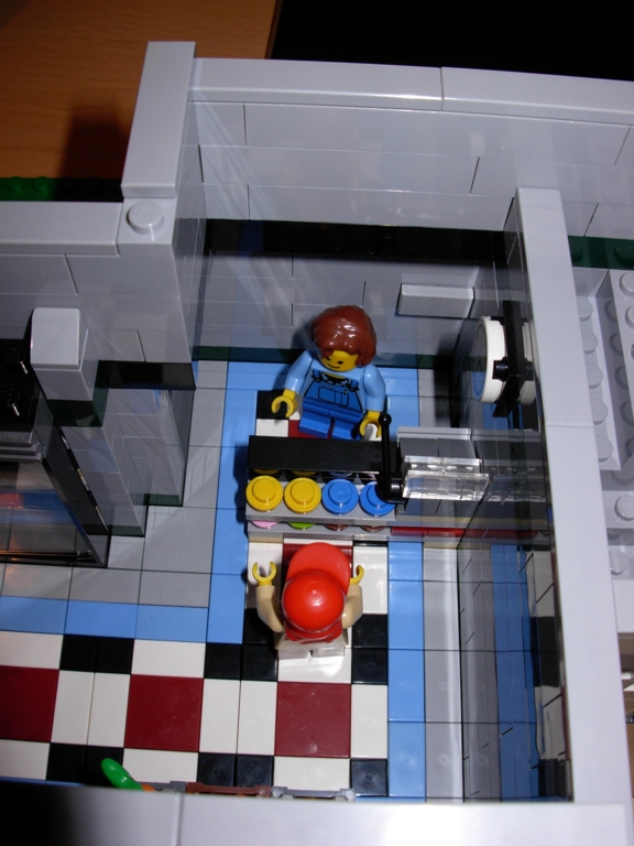lego_10185_green_grocer042.jpg