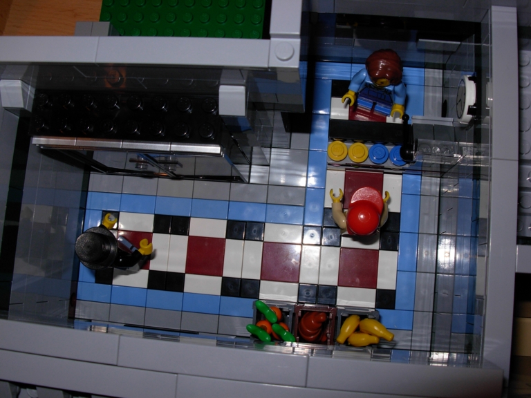 lego_10185_green_grocer043.jpg