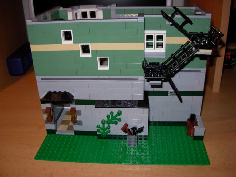 lego_10185_green_grocer056.jpg