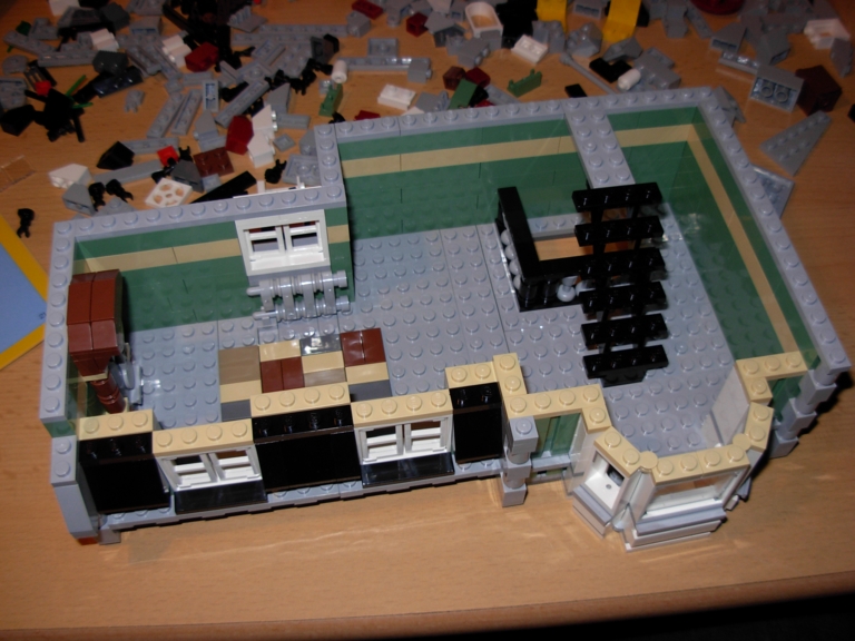 lego_10185_green_grocer070.jpg