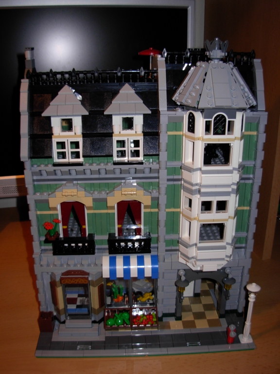 lego_10185_green_grocer095.jpg