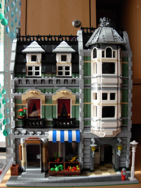 lego_10185_green_grocer096.jpg