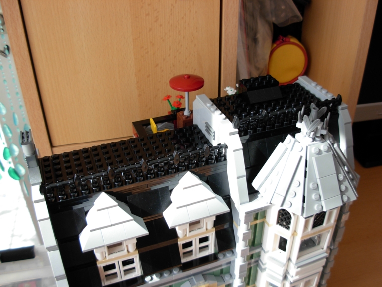 lego_10185_green_grocer103.jpg